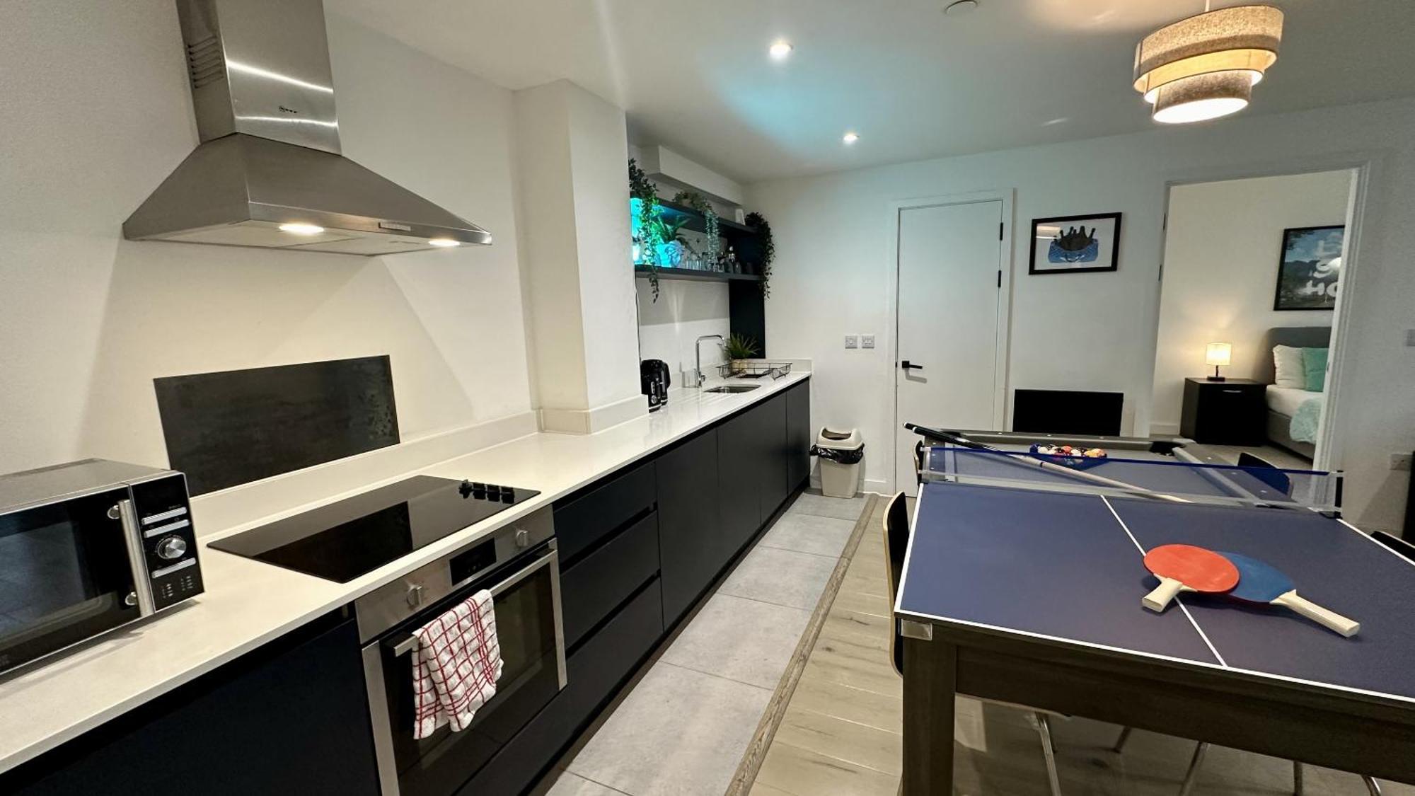 Lux Livin' Apartments - Luxury 2 Bed Apartment With Sky Garden Manchester Extérieur photo
