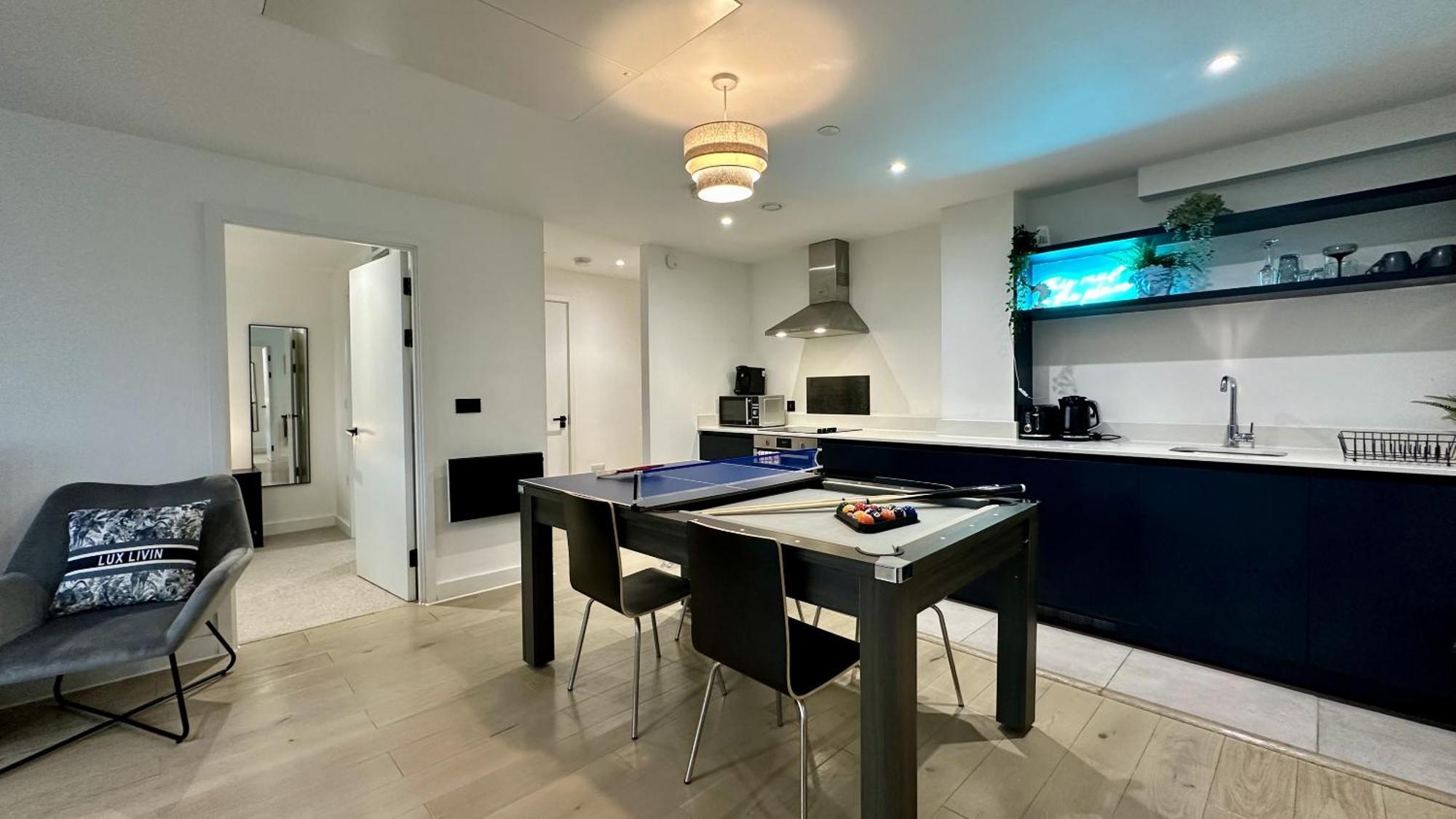 Lux Livin' Apartments - Luxury 2 Bed Apartment With Sky Garden Manchester Extérieur photo