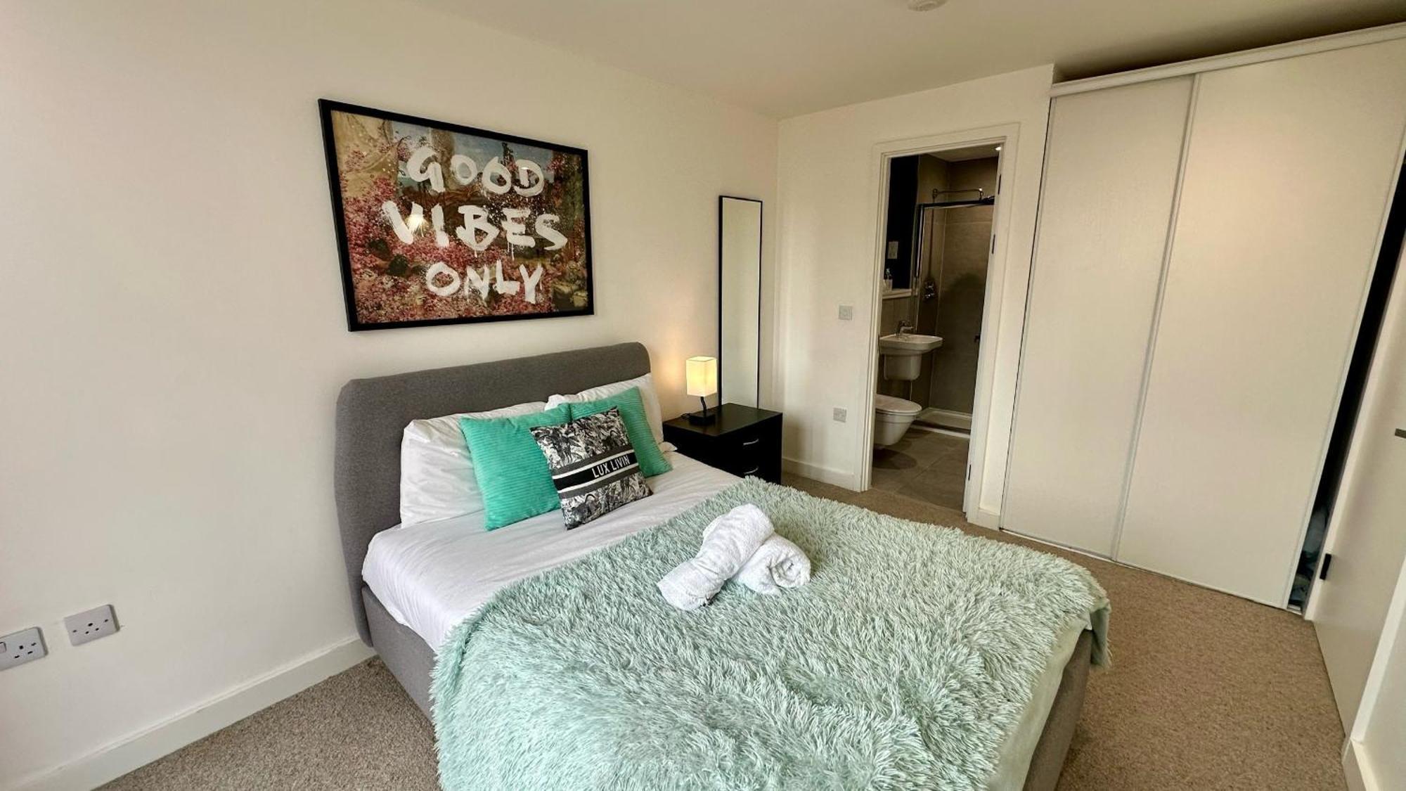 Lux Livin' Apartments - Luxury 2 Bed Apartment With Sky Garden Manchester Extérieur photo