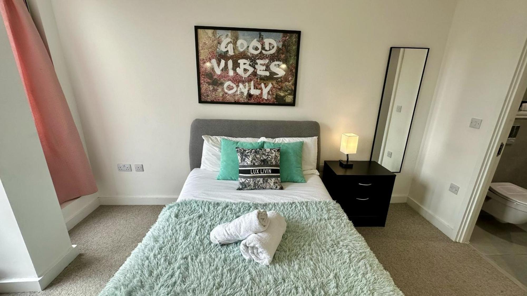 Lux Livin' Apartments - Luxury 2 Bed Apartment With Sky Garden Manchester Extérieur photo