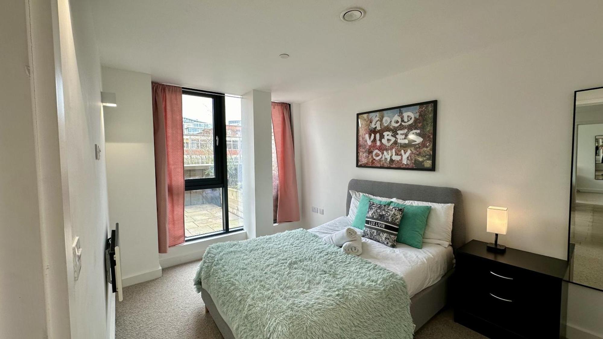 Lux Livin' Apartments - Luxury 2 Bed Apartment With Sky Garden Manchester Extérieur photo